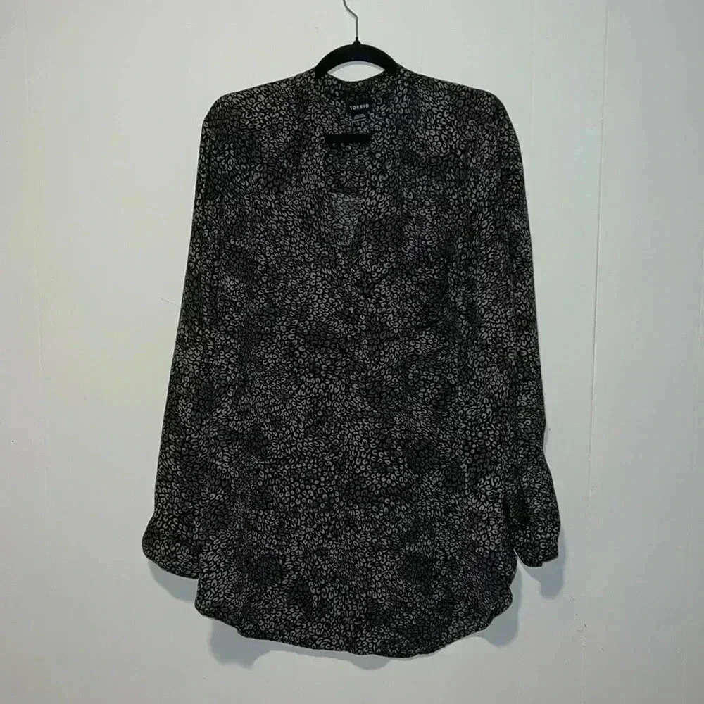 Torrid Women’s Animal Print Blouse P25